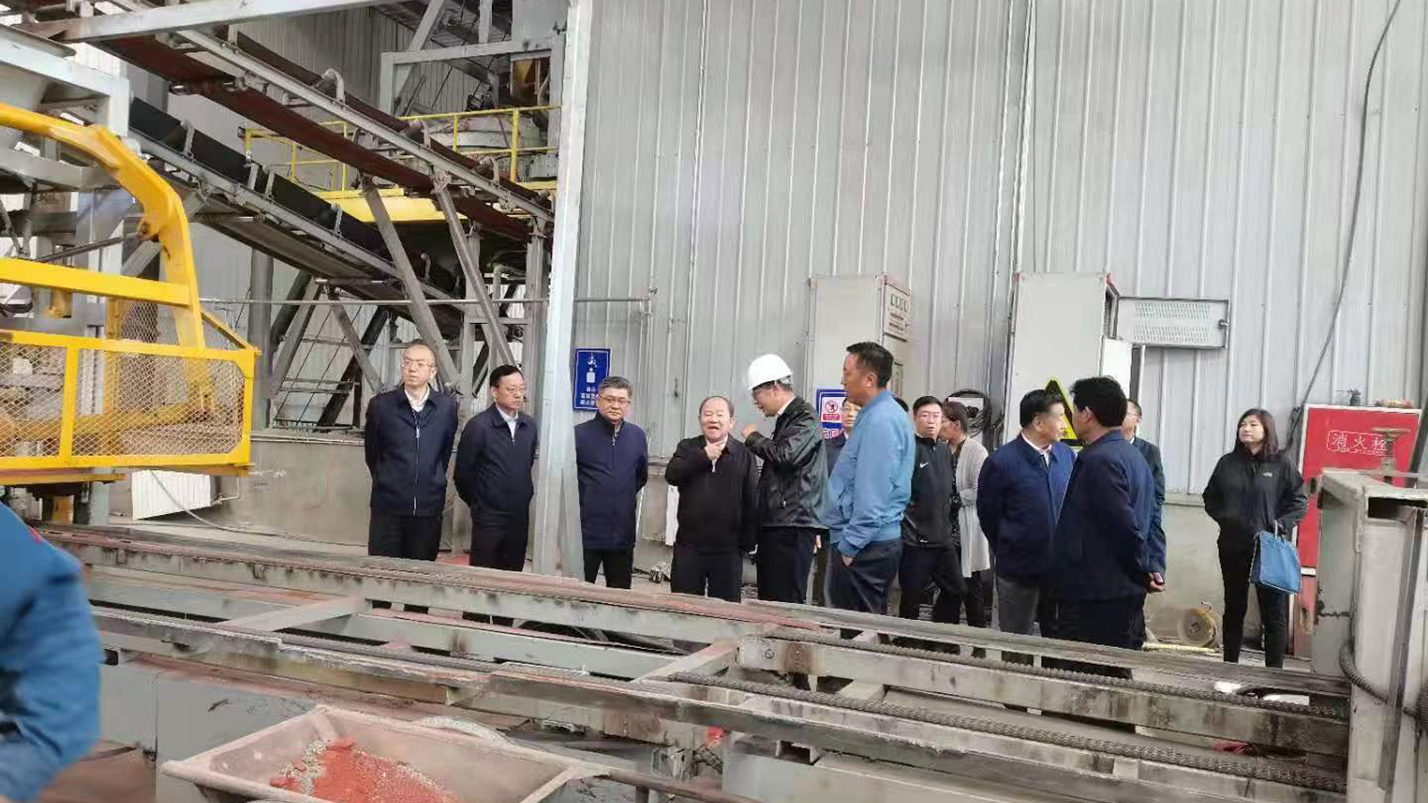 ल्हासा में स्पंज शहरों के लिए पारगम्य पेवर्स के उत्पादन में निर्माण अपशिष्ट का पुन: उपयोग करने का समाधान