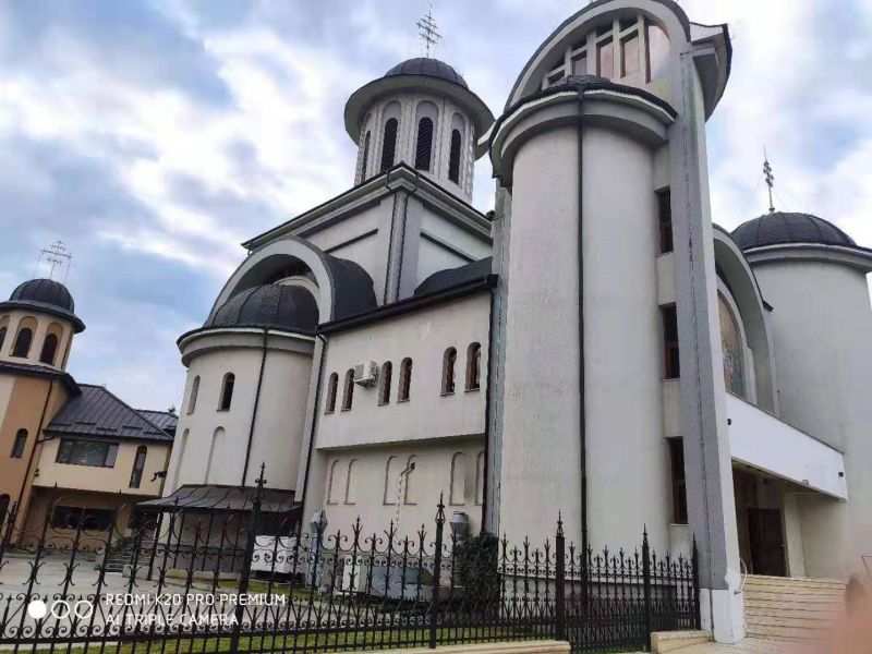 रोमानिया हाई-एलिवेशन, अल्ट्रा-थिन रिवरबैंक ब्लॉक सॉल्यूशन के मामले से उत्पादों का अनुप्रयोग 