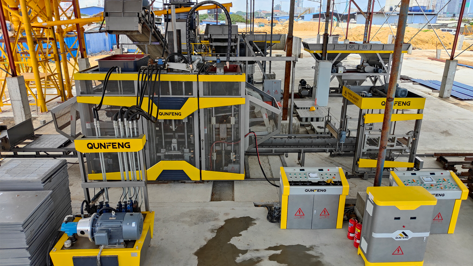 श्रीलंका में QS1300 स्वचालित ब्लॉक उत्पादन लाइन