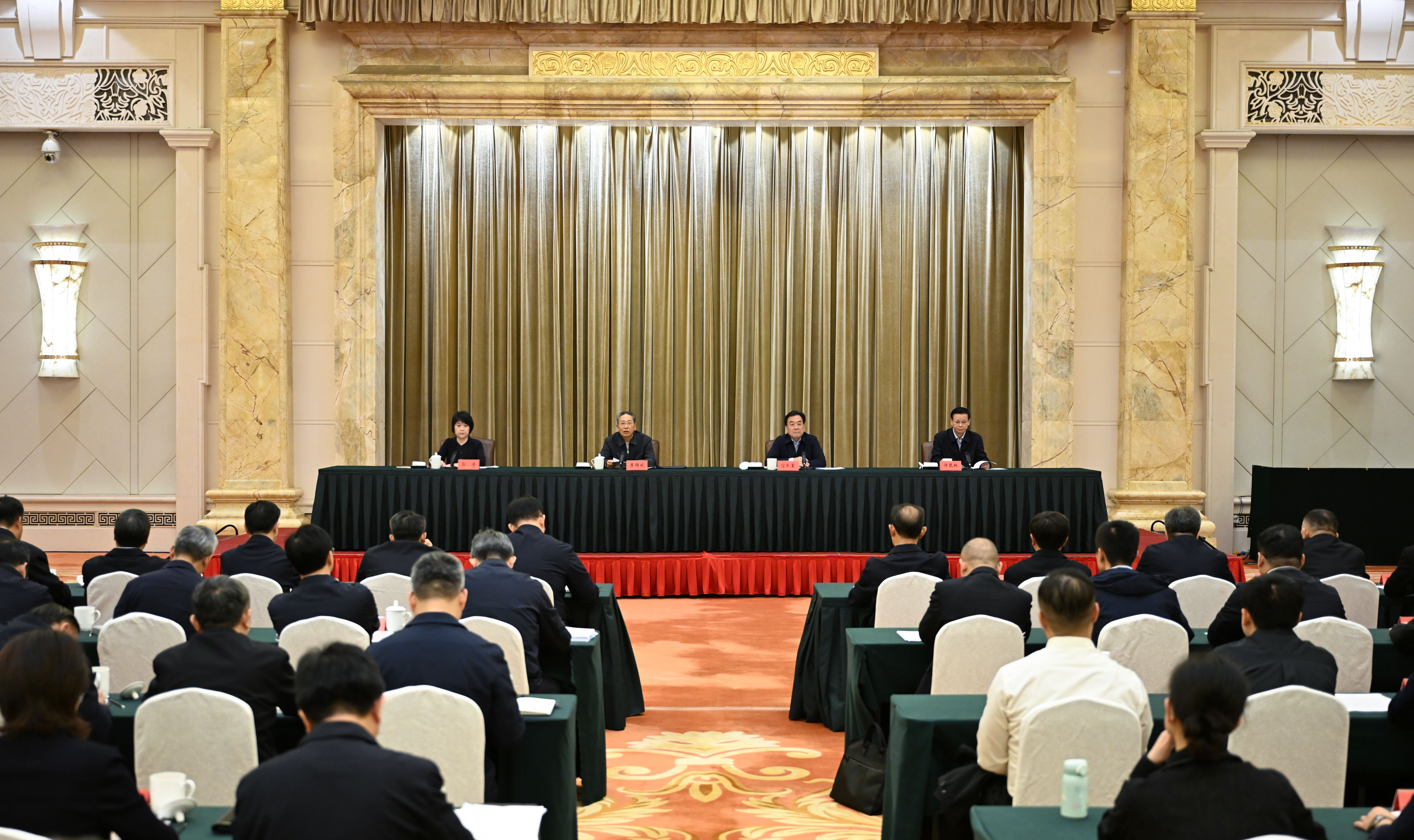 जियांग्सू प्रांत ठोस अपशिष्ट उपचार के विकास को बढ़ावा देता है, QUNFENG भवन निर्माण सामग्री उद्योग के हरित परिवर्तन का नेतृत्व करता है