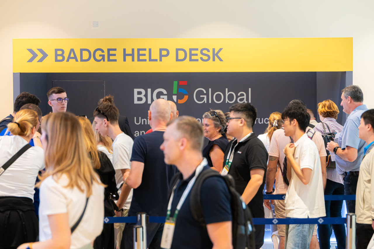 अपने वैश्विक विस्तार में तेजी लाते हुए, क्यूनफेंग मशीनरी द बिग 5 दुबई कंस्ट्रक्शन प्रदर्शनी में चमकी