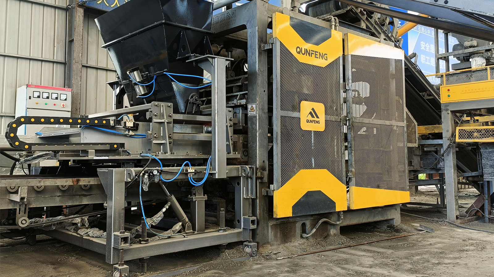 हरित विकास को अपनाना: जियांग्शी के ठोस अपशिष्ट उपयोग में क्यूनफेंग मशीनरी का योगदान