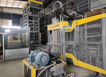 छोटे पैमाने के ब्लॉक बनाने की मशीन 